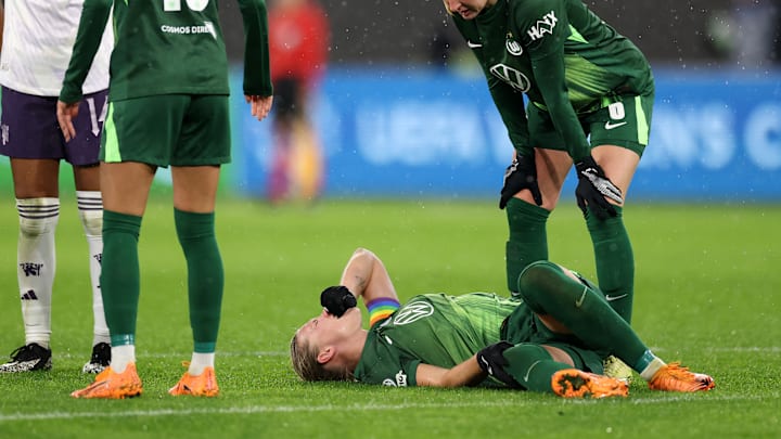 Der VfL Wolfsburg bangt um Sturm-Ass Alexandra Popp