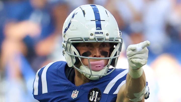 Oct 12, 2025; Indianapolis, Indiana, USA; Indianapolis Colts wide receiver Alec Pierce (14) celebrates after a play against the Arizona Cardinals during the fourth quarter of the game at Lucas Oil Stadium. Mandatory Credit: Trevor Ruszkowski-Imagn Images Oct 12, 2025; Indianapolis, Indiana, USA; Indianapolis Colts wide receiver Alec Pierce (14) celebrates after a play against the Arizona Cardinals during the fourth quarter of the game at Lucas Oil Stadium. Mandatory Credit: Trevor Ruszkowski-Imagn Images