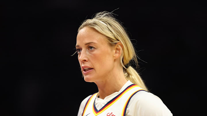 Aug 7, 2025; Phoenix, Arizona, USA; Indiana Fever guard Sophie Cunningham (8) against the Phoenix Mercury in the first half of a WNBA game at PHX Arena. Mandatory Credit: Mark J. Rebilas-Imagn Images Aug 7, 2025; Phoenix, Arizona, USA; Indiana Fever guard Sophie Cunningham (8) against the Phoenix Mercury in the first half of a WNBA game at PHX Arena. Mandatory Credit: Mark J. Rebilas-Imagn Images