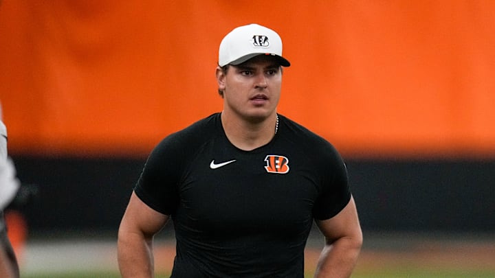 Cincinnati Bengals defensive end Trey Hendrickson (91) directs a drill during a preseason training camp practice in downtown Cincinnati on Thursday, July 31, 2025.