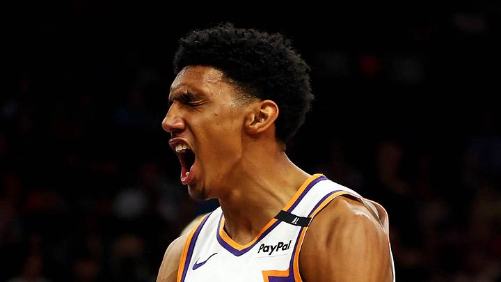 Phoenix Suns forward Ryan Dunn (0) reacts after a play during the first quarter against the Los Angeles Lakers at Footprint Center on October 28, 2024. Phoenix Suns forward Ryan Dunn (0) reacts after a play during the first quarter against the Los Angeles Lakers at Footprint Center on October 28, 2024.