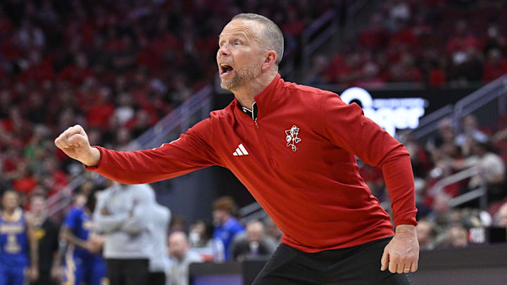 Nov 4, 2024; Louisville, Kentucky, USA; Louisville Cardinals head coach Pat Kelsey reacts during the first half against the Morehead State Eagles at KFC Yum! Center. Nov 4, 2024; Louisville, Kentucky, USA; Louisville Cardinals head coach Pat Kelsey reacts during the first half against the Morehead State Eagles at KFC Yum! Center.