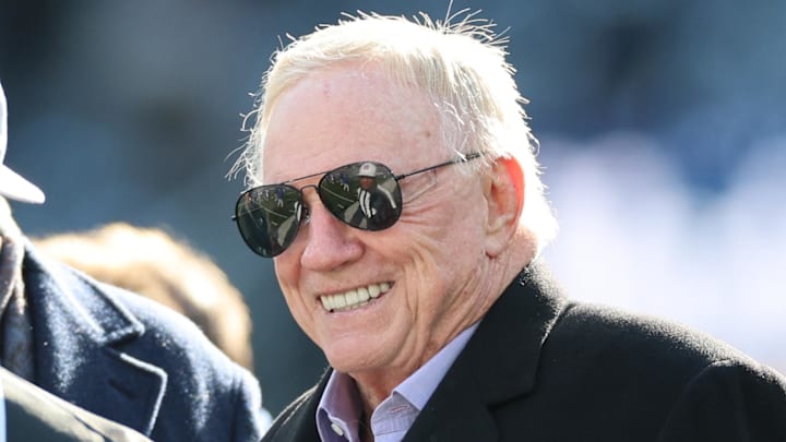 Jan 4, 2026; East Rutherford, New Jersey, USA; Dallas Cowboys owner Jerry Jones speaks with referee Adrian Hill (29) before the game against the New York Giants at MetLife Stadium.