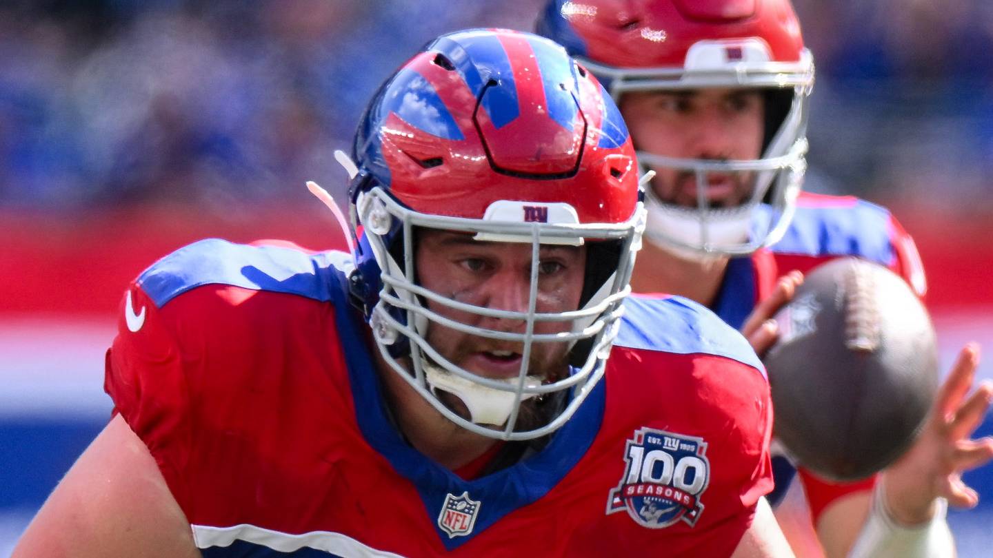 Patriots could steal a reliable starting lineman by signing Greg Van Roten