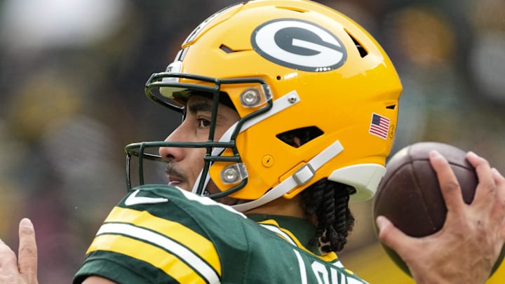 Green Bay Packers quarterback Jordan Love (10) throws a pass during warmups before facing the Bears last season.