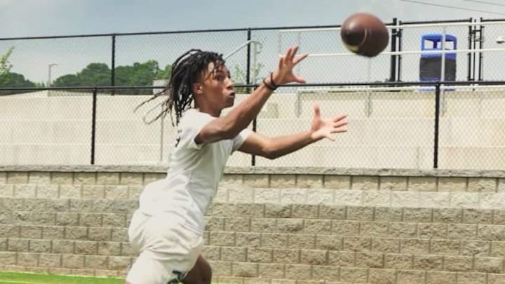 Tennessee Volunteers prospect Karontae Cunningham (Tyner Academy) catching the football