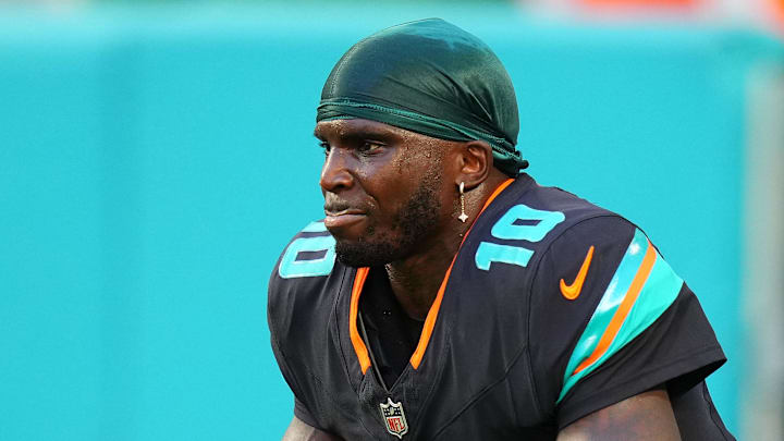 Miami Dolphins wide receiver Tyreek Hill (10)
