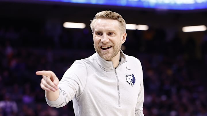 Nov 30, 2025; Sacramento, California, USA; Memphis Grizzlies head coach Tuomas Iisalo calls to a bench player during the fourth quarter against the Sacramento Kings at Golden 1 Center. Mandatory Credit: Kelley L Cox-Imagn Images