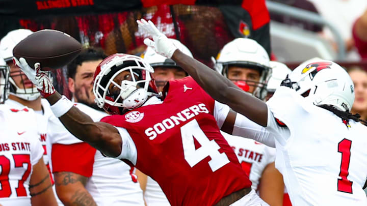 Oklahoma wide receiver Deion Burks (4) Oklahoma wide receiver Deion Burks (4)