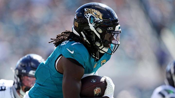 Oct 12, 2025; Jacksonville, Florida, USA; Jacksonville Jaguars wide receiver Brian Thomas Jr. (7) scores a touchdown that is called back for a flag during the second half against the Seattle Seahawks at EverBank Stadium. Mandatory Credit: Morgan Tencza-Imagn Images Oct 12, 2025; Jacksonville, Florida, USA; Jacksonville Jaguars wide receiver Brian Thomas Jr. (7) scores a touchdown that is called back for a flag during the second half against the Seattle Seahawks at EverBank Stadium. Mandatory Credit: Morgan Tencza-Imagn Images