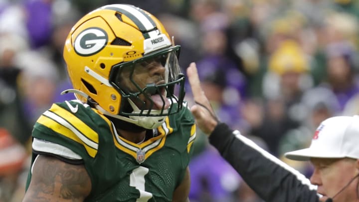 Green Bay Packers defensive end Micah Parsons (1) celebrates sacking Minnesota Vikings quarterback J.J. McCarthy. Green Bay Packers defensive end Micah Parsons (1) celebrates sacking Minnesota Vikings quarterback J.J. McCarthy.