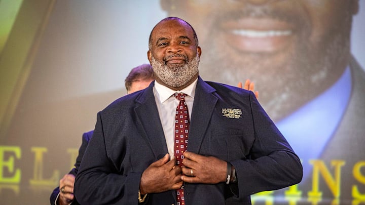 Odell Haggins puts on his Hall Of Fame jacket as he is inducted into the Hall of Fame during the 2022 Polk County All Sports Awards at the RP Funding Center in Lakeland Fl. Tuesday June 14, 2022. ERNST PETERS/ THE LEDGER
061422 Ep Sports 2 News Odell Haggins puts on his Hall Of Fame jacket as he is inducted into the Hall of Fame during the 2022 Polk County All Sports Awards at the RP Funding Center in Lakeland Fl. Tuesday June 14, 2022. ERNST PETERS/ THE LEDGER
061422 Ep Sports 2 News