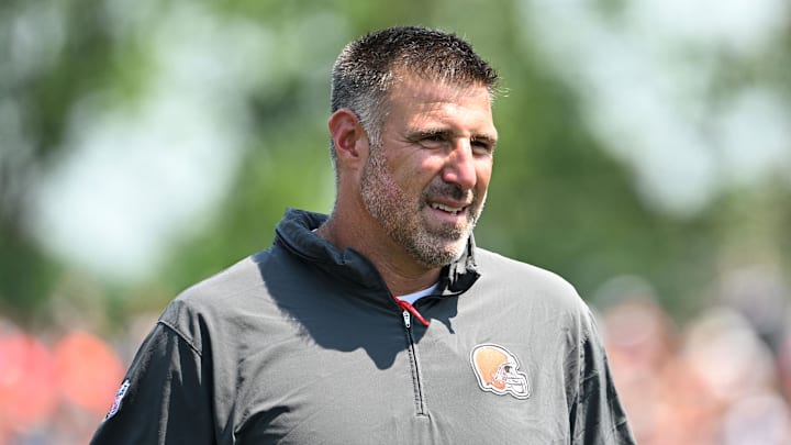 Former Cleveland Browns coaching consultant Mike Vrabel Former Cleveland Browns coaching consultant Mike Vrabel