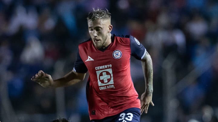 El argentino Gonzalo Piovi no estará contra Atlas luego de acumular cinco cartones amarillos