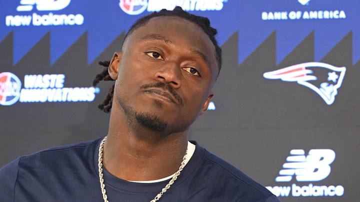 New England Patriots wide receiver A.J. Brown (1).