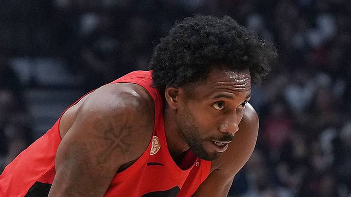 Toronto Raptors forward Kawhi Leonard waits for play to start against the Chicago Bulls. Toronto Raptors forward Kawhi Leonard waits for play to start against the Chicago Bulls.