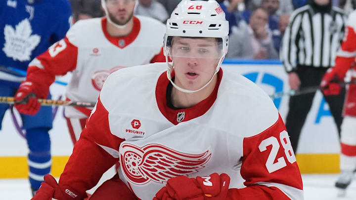 Detroit Red Wings v Toronto Maple Leafs