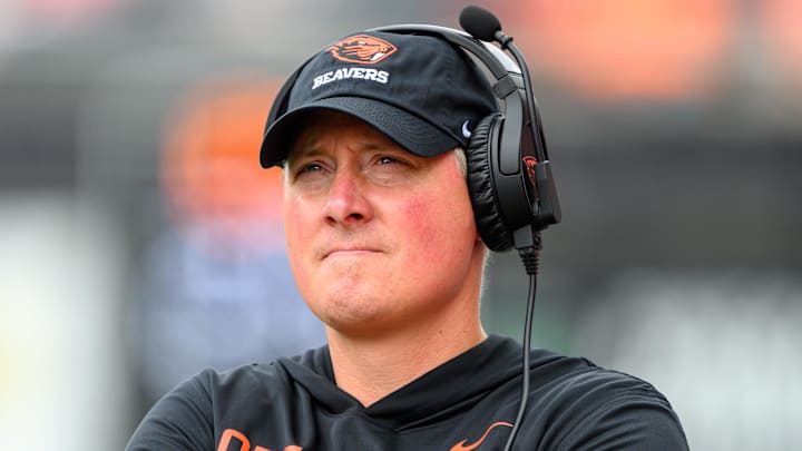 Sep 6, 2025; Corvallis, Oregon, USA; Oregon State Beavers head coach Trent Bray checks the scoreboard during the second quarter against the Fresno State Bulldogs at Reser Stadium. Mandatory Credit: Craig Strobeck-Imagn Images Sep 6, 2025; Corvallis, Oregon, USA; Oregon State Beavers head coach Trent Bray checks the scoreboard during the second quarter against the Fresno State Bulldogs at Reser Stadium. Mandatory Credit: Craig Strobeck-Imagn Images