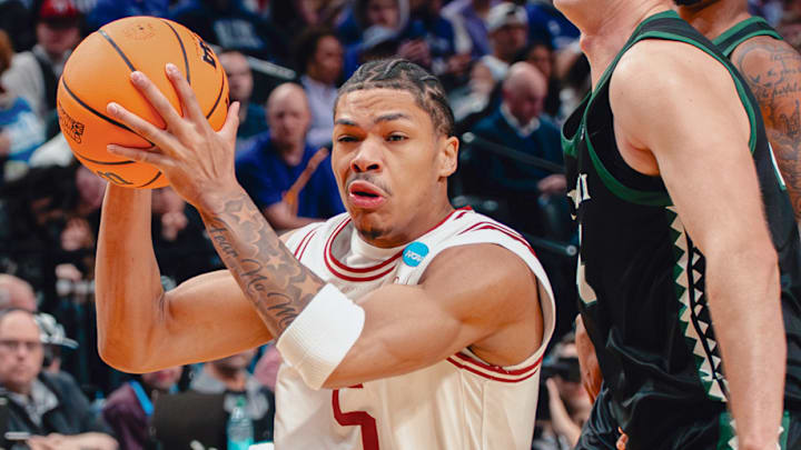 Arkansas Razorbacks Darius Acuff drives against Hawaii in their first-round NCAA Tournament game Thursday in Portland, Ore. Arkansas Razorbacks Darius Acuff drives against Hawaii in their first-round NCAA Tournament game Thursday in Portland, Ore.