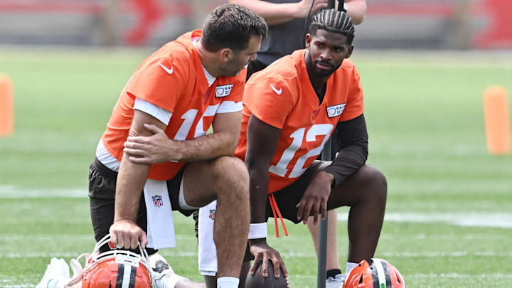 Jun 10, 2025; Berea, OH, USA; Cleveland Browns quarterback Joe Flacco (15) talks to quarterback Shedeur Sanders (12) during minicamp at CrossCountry Mortgage Campus. Mandatory Credit: Ken Blaze-Imagn Images Jun 10, 2025; Berea, OH, USA; Cleveland Browns quarterback Joe Flacco (15) talks to quarterback Shedeur Sanders (12) during minicamp at CrossCountry Mortgage Campus. Mandatory Credit: Ken Blaze-Imagn Images
