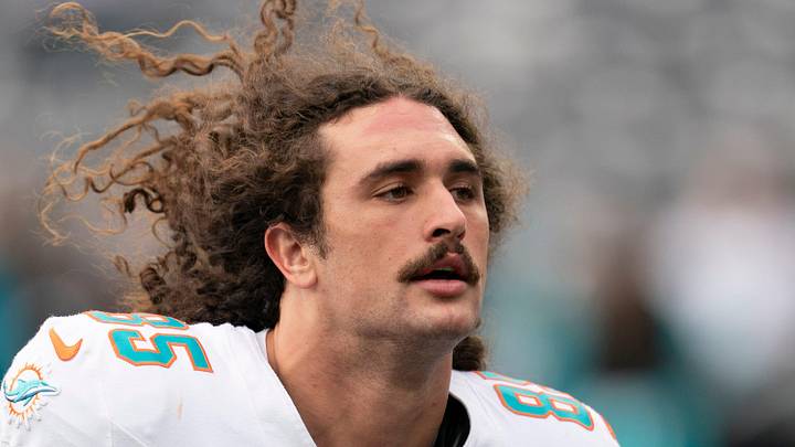 Miami Dolphins tight end Greg Dulcich