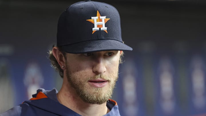 Sep 3, 2025; Houston, Texas, USA; Houston Astros relief pitcher Josh Hader walks in the dugout before the game against the New York Yankees at Daikin Park. Mandatory Credit: Troy Taormina-Imagn Images Sep 3, 2025; Houston, Texas, USA; Houston Astros relief pitcher Josh Hader walks in the dugout before the game against the New York Yankees at Daikin Park. Mandatory Credit: Troy Taormina-Imagn Images