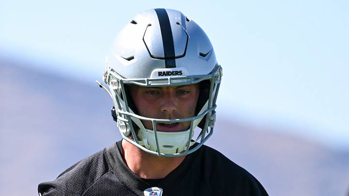 May 20, 2026; Henderson, NV, USA; Las Vegas Raiders tight end Brock Bowers (89) warms up during organized team activities at Intermountain Health Performance Center. Mandatory Credit: Candice Ward-Imagn Images May 20, 2026; Henderson, NV, USA; Las Vegas Raiders tight end Brock Bowers (89) warms up during organized team activities at Intermountain Health Performance Center. Mandatory Credit: Candice Ward-Imagn Images