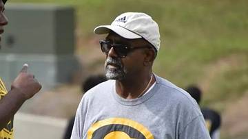 Legendary Coach Lee Fobbs Passes at 75, Impacting Black Coaching
