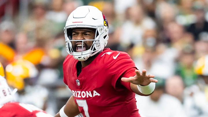 Oct 19, 2025; Glendale, Arizona, USA; Arizona Cardinals quarterback Jacoby Brissett (7) against the Green Bay Packers in the first half at State Farm Stadium. Mandatory Credit: Mark J. Rebilas-Imagn Images Oct 19, 2025; Glendale, Arizona, USA; Arizona Cardinals quarterback Jacoby Brissett (7) against the Green Bay Packers in the first half at State Farm Stadium. Mandatory Credit: Mark J. Rebilas-Imagn Images