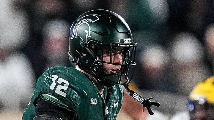 Michigan State tight end Jack Velling (12) makes a catch against Michigan during the second half at Spartan Stadium in East Lansing on Saturday, October 25, 2025.