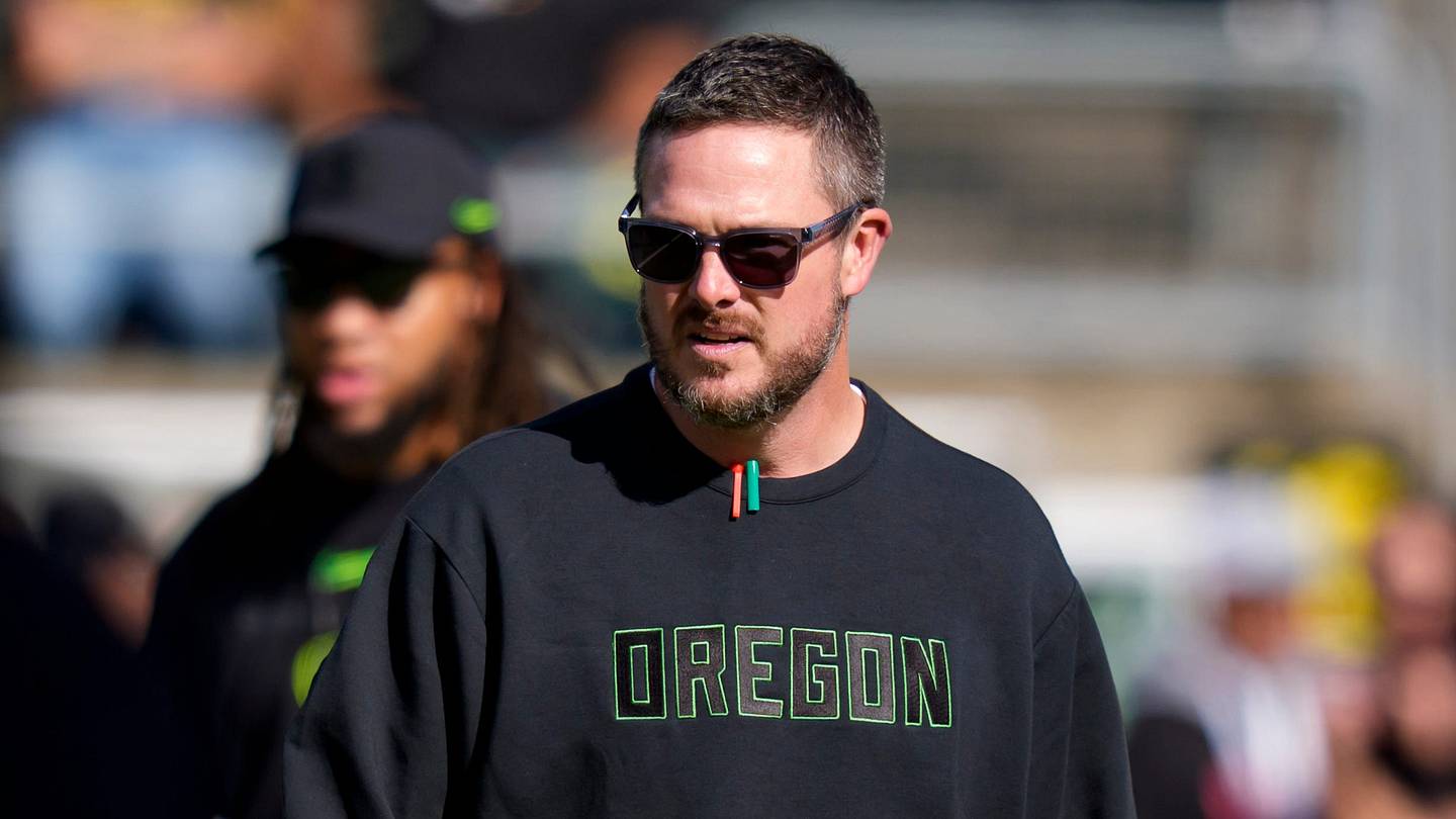 Oregon Missing Key Receivers As Illinois Has Ducks on Upset Alert