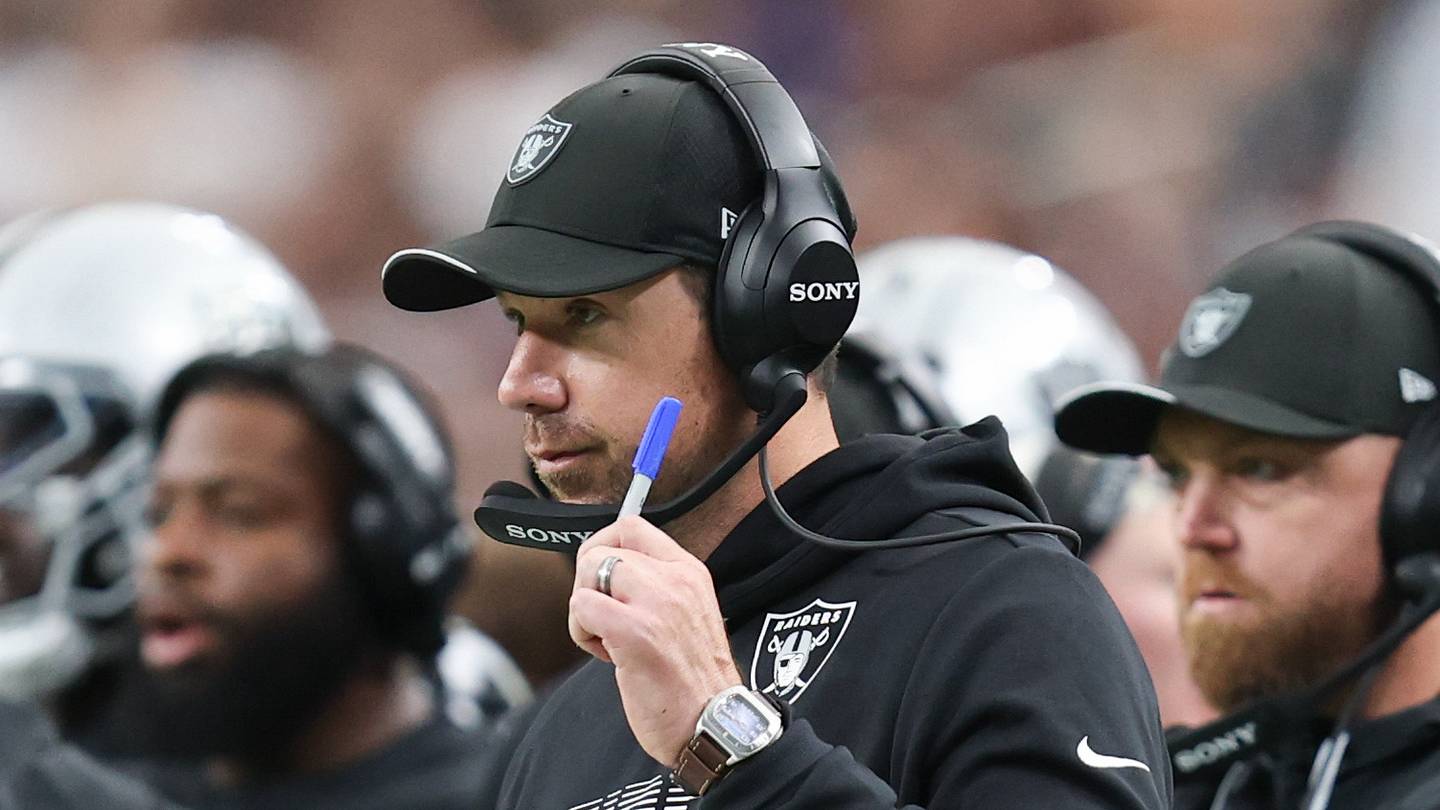 How Jets Injuries Open Door for Raiders To Take Advantage