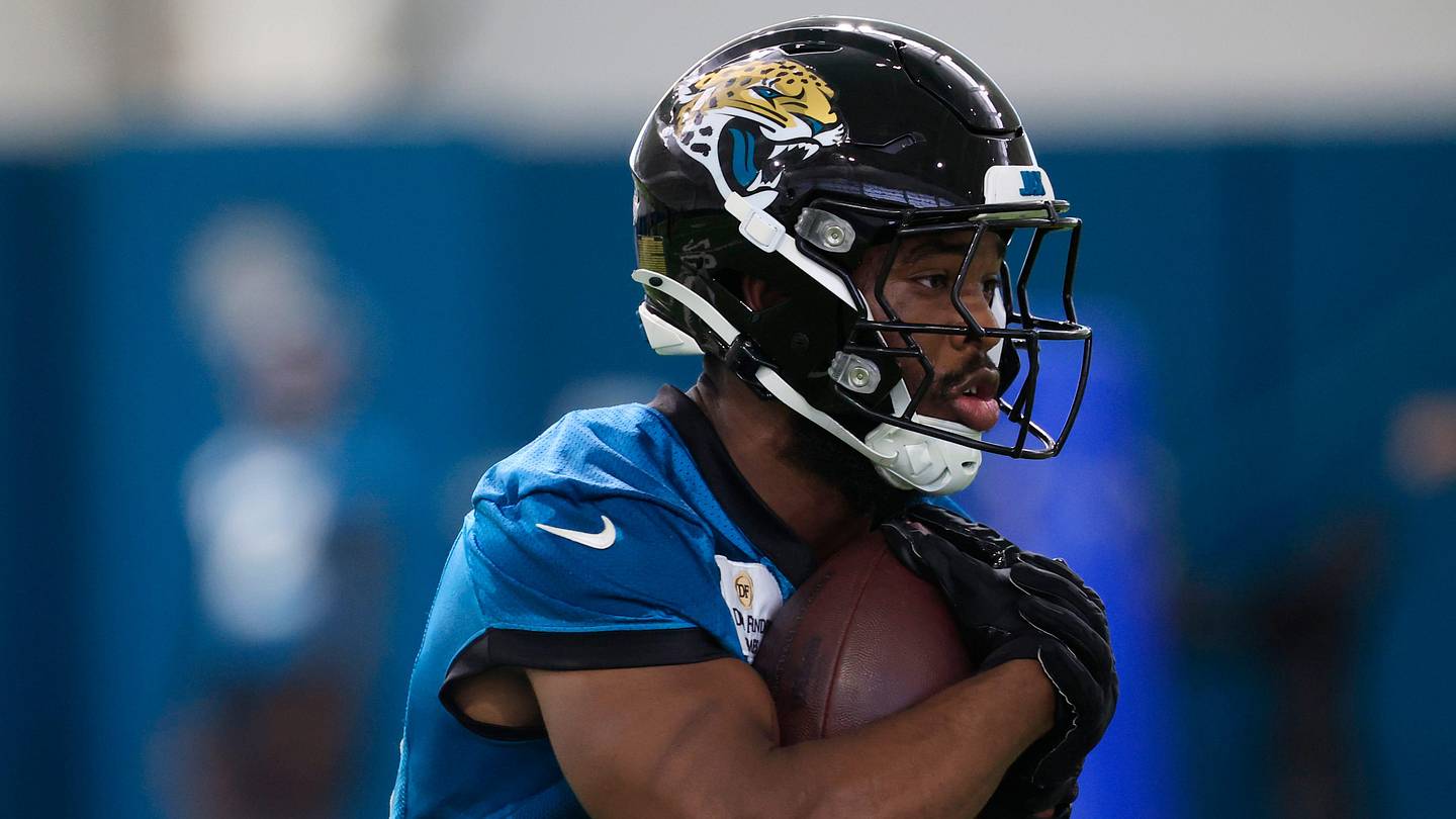 7 Biggest Winners From Jaguars OTA No. 1: Bhayshul Tuten Makes Waves at RB