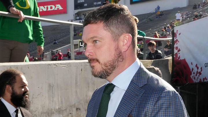 Jan 1, 2025; Pasadena, California, USA; Oregon Ducks coach Dan Lanning arrives before the game against the Ohio State Buckeyes at Rose Bowl Stadium. Mandatory Credit: Kirby Lee-Imagn Images