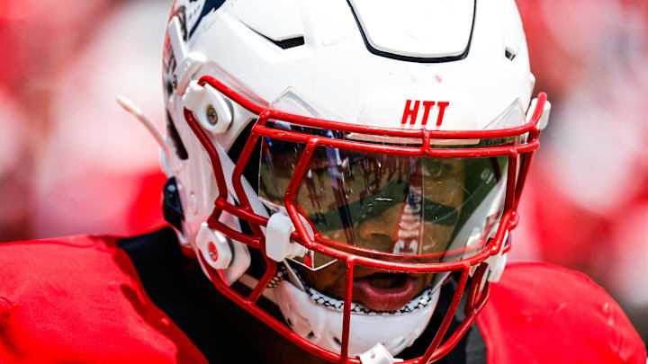 Sep 6, 2025; Raleigh, North Carolina, USA; North Carolina State Wolfpack linebacker Kenny Soares Jr. (33) looks on during the first half of the game against Virginia Cavaliers at Carter-Finley Stadium. Mandatory Credit: Jaylynn Nash-Imagn Images Sep 6, 2025; Raleigh, North Carolina, USA; North Carolina State Wolfpack linebacker Kenny Soares Jr. (33) looks on during the first half of the game against Virginia Cavaliers at Carter-Finley Stadium. Mandatory Credit: Jaylynn Nash-Imagn Images