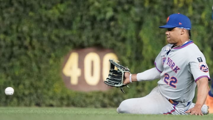 New York Mets outfielder Juan Soto (22) can’t catch a single hit on September 23, 2025 New York Mets outfielder Juan Soto (22) can’t catch a single hit on September 23, 2025