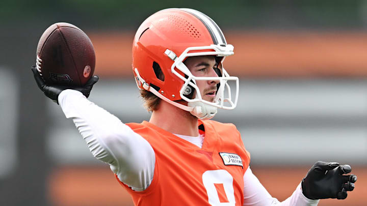 Browns quarterback Kenny Pickett is progressing in his recovery from a hamstring injury.