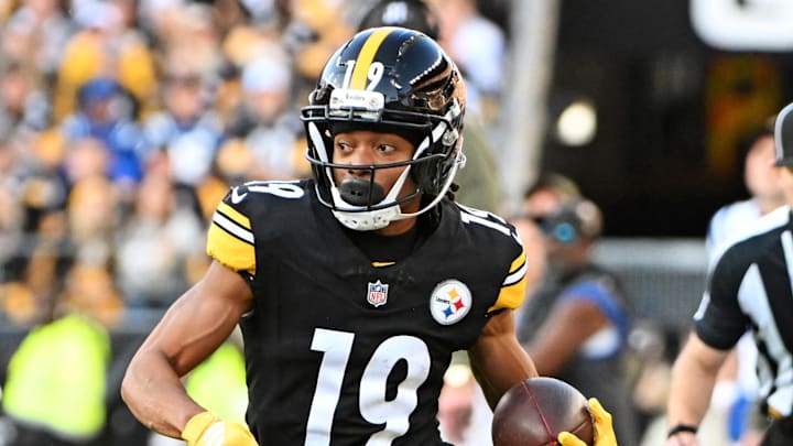 Nov 2, 2025; Pittsburgh, Pennsylvania, USA; Pittsburgh Steelers wide receiver Calvin Austin III (19) catches a pass during the second half against the Indianapolis Colts at Acrisure Stadium. Mandatory Credit: Barry Reeger-Imagn Images