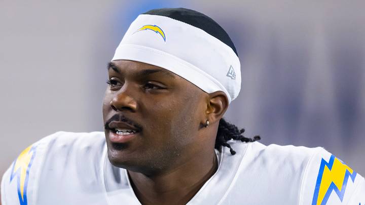 Washington Commanders tight end Tre' McKitty