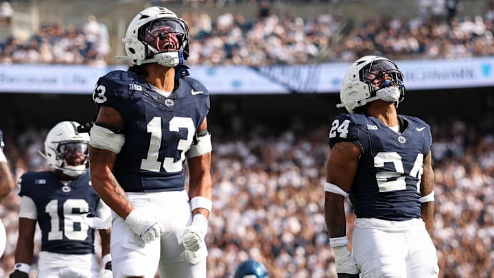 Penn State football linebackers Tony Rojas and Amare Campbell