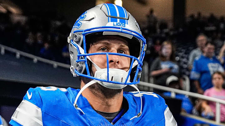 Detroit Lions quarterback Jared Goff (16).