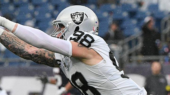 Sep 7, 2025; Foxborough, Massachusetts, USA; Las Vegas Raiders defensive end Maxx Crosby (98) pressures New England Patriots quarterback Drake Maye (10) during the second half at Gillette Stadium. Mandatory Credit: Bob DeChiara-Imagn Images Sep 7, 2025; Foxborough, Massachusetts, USA; Las Vegas Raiders defensive end Maxx Crosby (98) pressures New England Patriots quarterback Drake Maye (10) during the second half at Gillette Stadium. Mandatory Credit: Bob DeChiara-Imagn Images