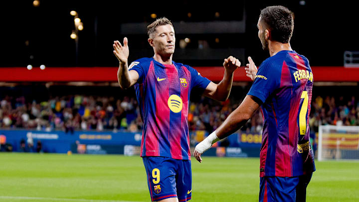 Ferran Torres et Robert Lewandowski, coéquipiers en concurrence au FC Barcelone