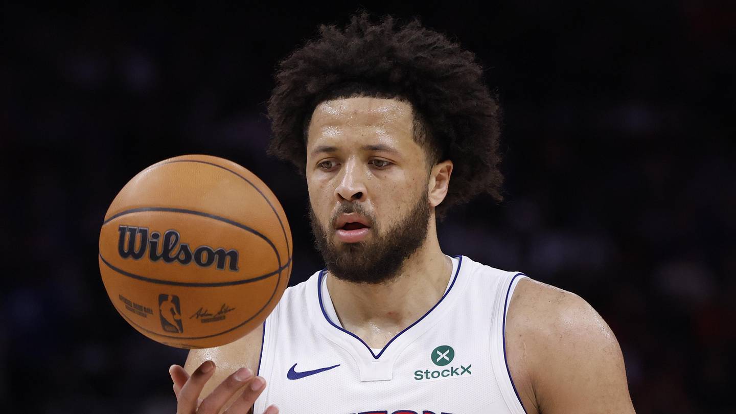 Detroit Pistons Overcome Late Cleveland Cavaliers Rally To Earn Game 1 Victory