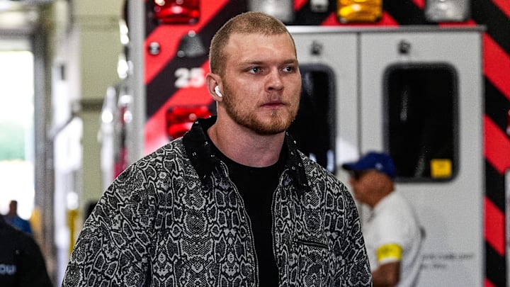 Detroit Lions defensive end Aidan Hutchinson (97) arrives ahead of Cincinnati Bengals game at Paycor Stadium Detroit Lions defensive end Aidan Hutchinson (97) arrives ahead of Cincinnati Bengals game at Paycor Stadium