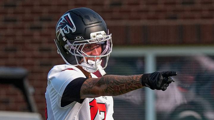 Atlanta Falcons cornerback Avieon Terrell Jr. 