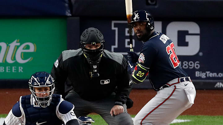 Marcell Ozuna juega con los Bravos de Atlanta en la MLB