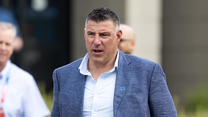 Mike Vrabel and the Patriots hold the No. 31 pick in the NFL draft.