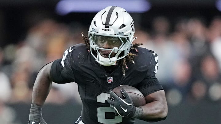 Nov 2, 2025; Paradise, Nevada, USA; Las Vegas Raiders running back Ashton Jeanty (2) runs the ball during the second half against the Jacksonville Jaguars at Allegiant Stadium. Mandatory Credit: Kirby Lee-Imagn Images