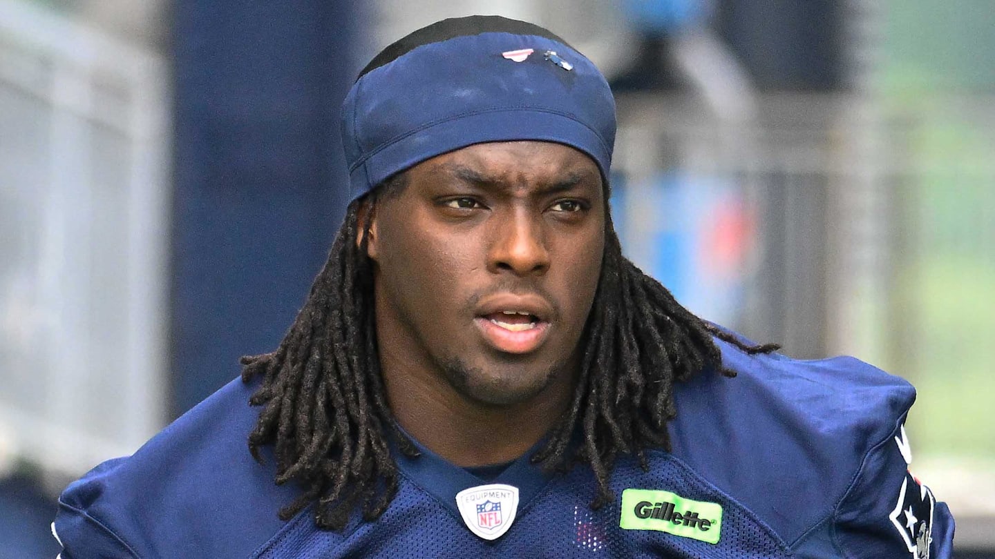 Patriots waste no time making a flurry of signings after end of 2025 NFL season